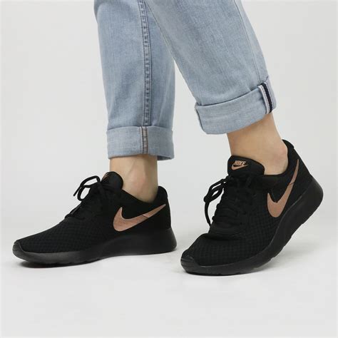 Zwarte Nike Lage damessneakers 